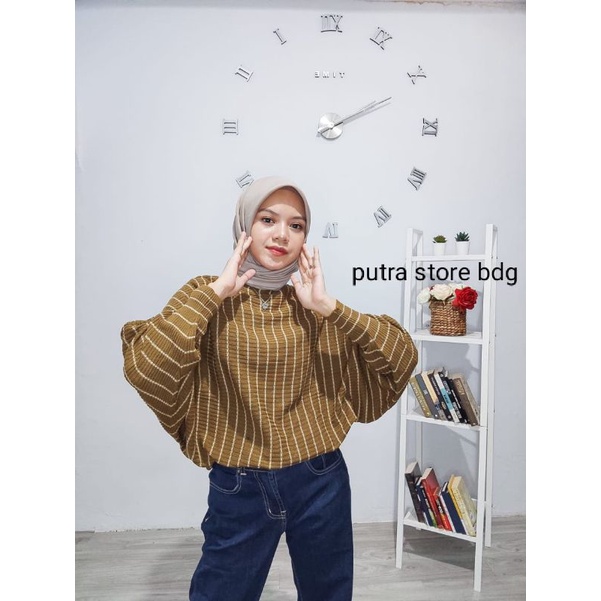 TIARA BLOUSE KNIT/ BATWING RAJUT STRIPI PREMIUM