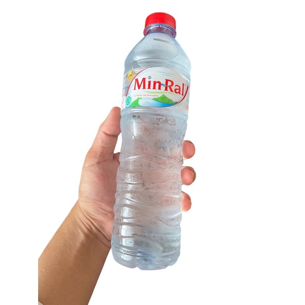 

Air Kemasan Botol Minral Botol 600Ml not Aqua