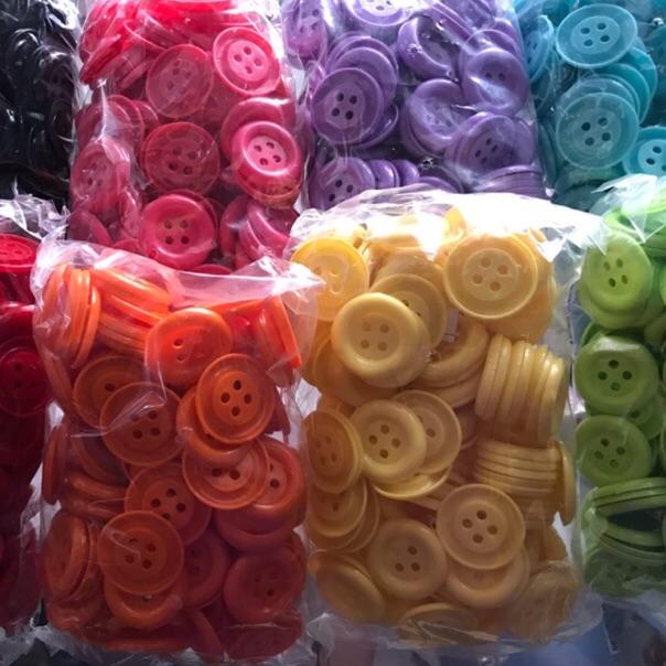 

Ketemu Lagi Grosir Kancing jumbo 3.5cm 144pcs !