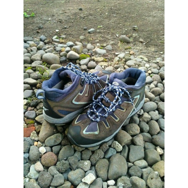 Sepatu Outdoor Prospecs
