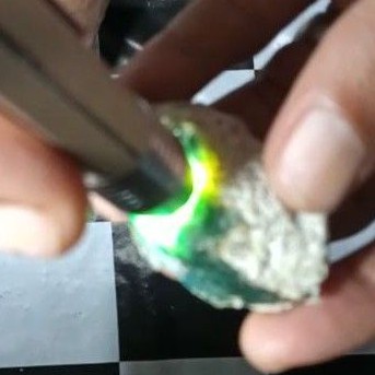 Jaminan No Gambling, Bahan Bacan Kristal Tunggal, Brt 42 gr, Dim 47"28"24 mm