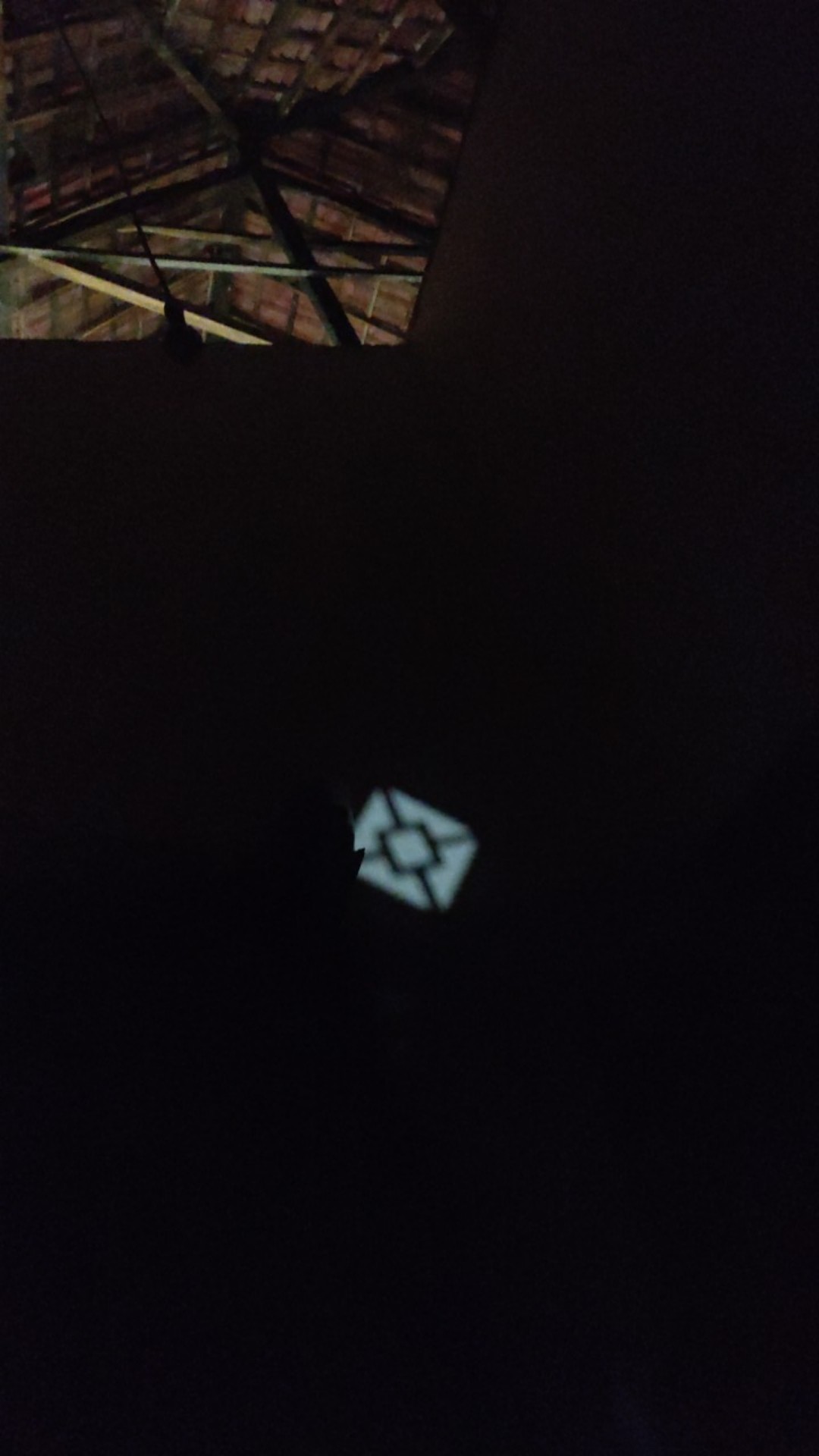 [1pcs] Gantungan Model Hook Perekat / Tempelan Dinding Transparan