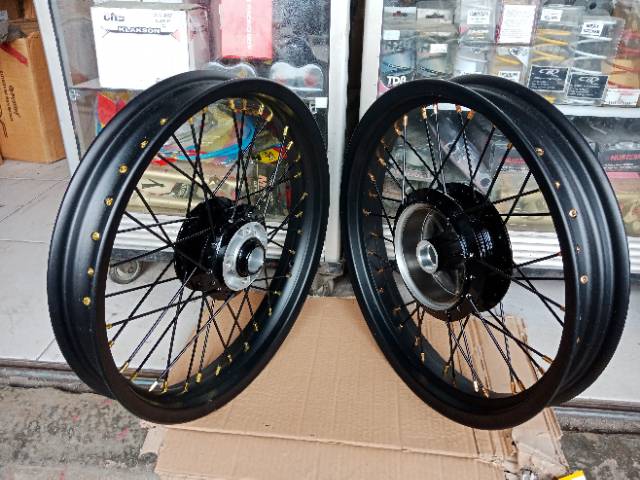 Paketan Velg RX King 215 250 300 350 ring 18 Velg Rossi sama rakit