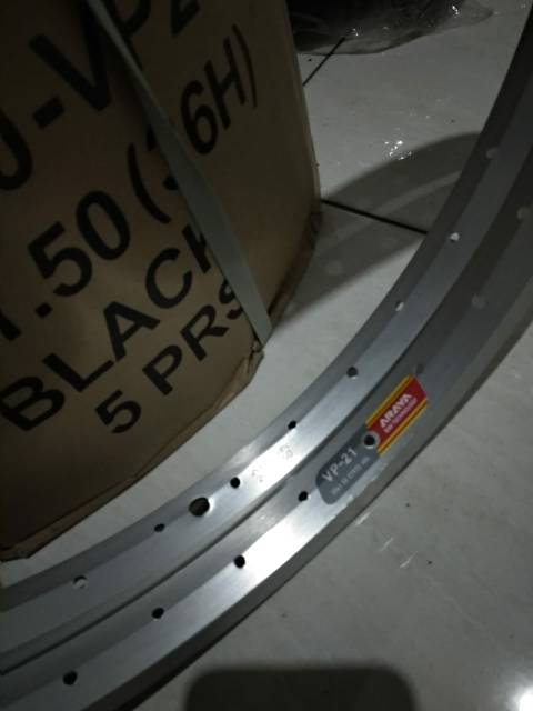 VELG RIMS  20 INCH 1 SET 36H ALLOY ARAYA VP 21 SILVER