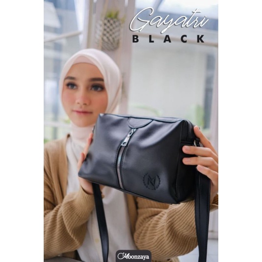 Tas Slempang Gayatri - Tas Moonzaya