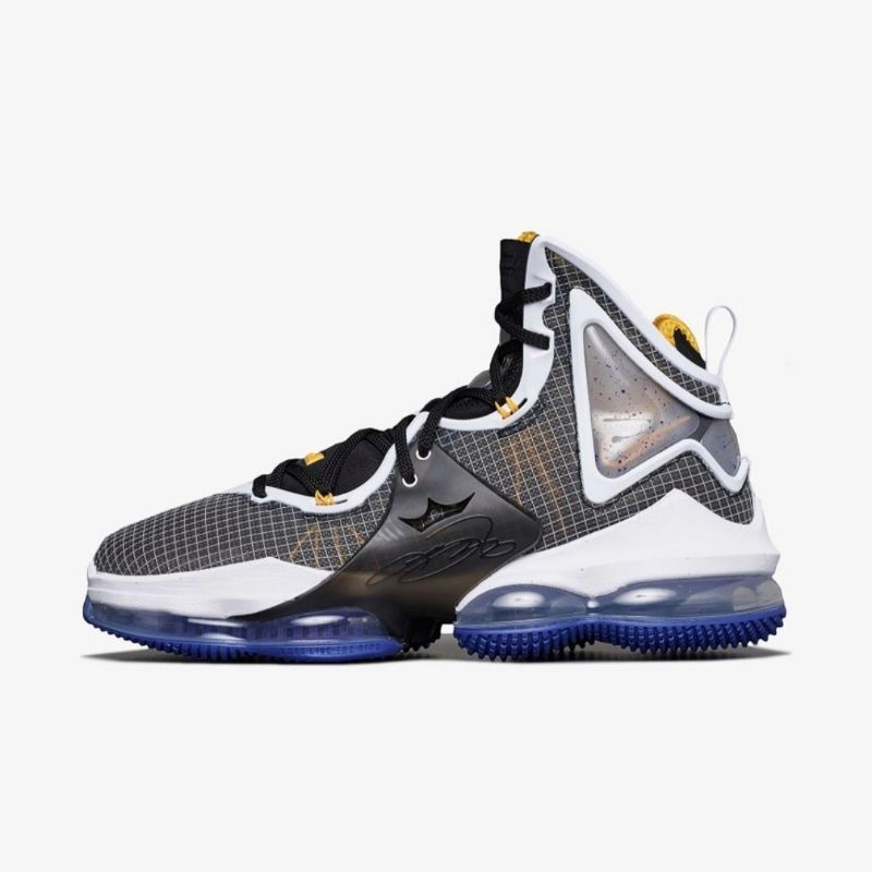 Nike Lebron 19 HARDWOOD CLASSIC