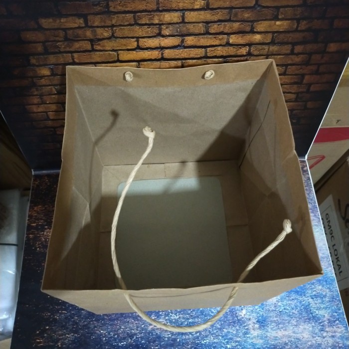 

✨ BISA COD ✨ paper bag kotak coklat polos 22x22