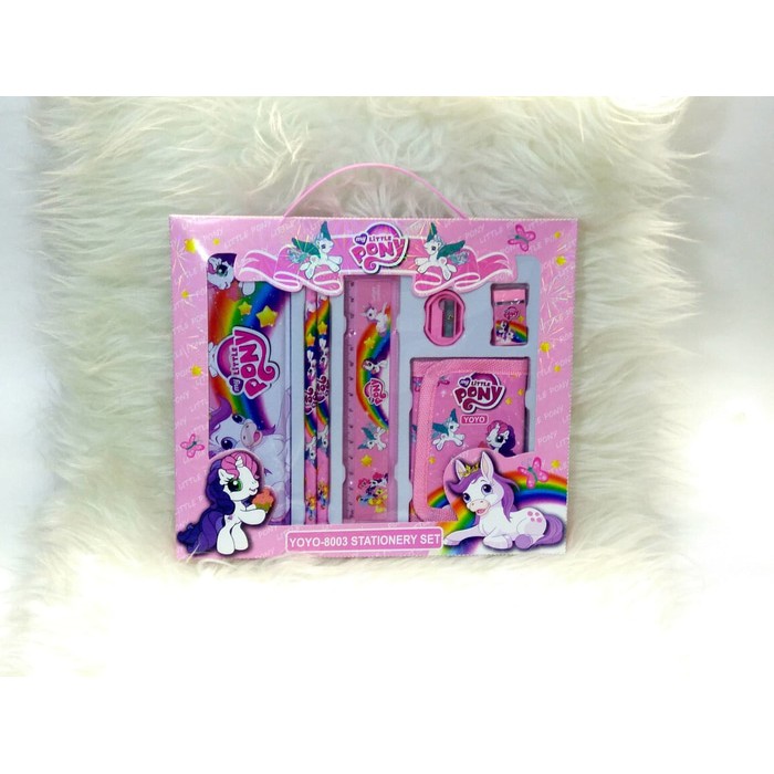 

PAKET ALAT TULIS UNICORN MEDIUM - TEMPAT PENSIL KUDA PONI KARAKTER PAKET ALAT TULIS