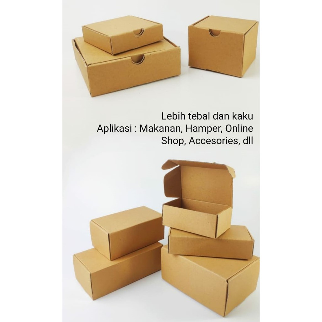 

BOX HAMPERS / KARDUS KADO / BOX PACKING BAJU MAKANAN HAMPERS ONLINE SHOP - UK. 30 X 30 X 5 CM