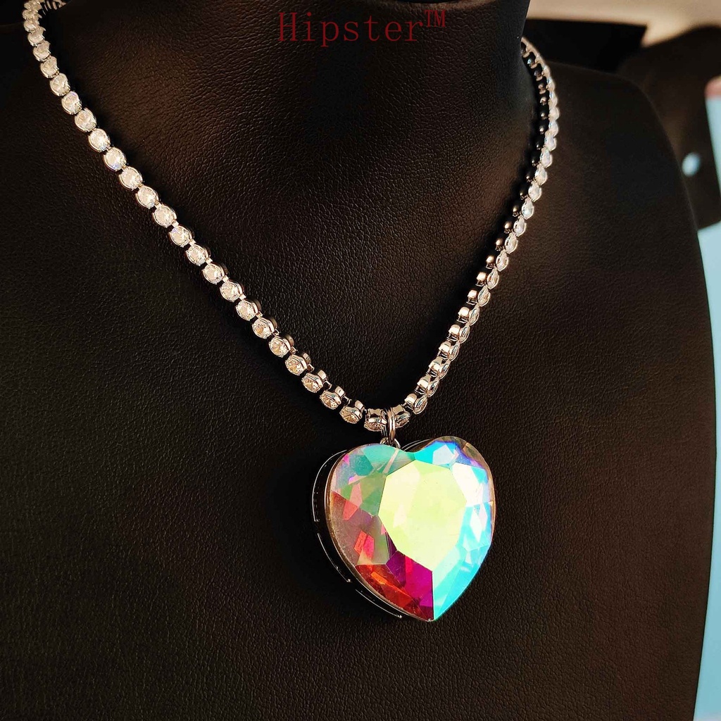 Ornament Pendant Heart-Shaped Crystal Necklace