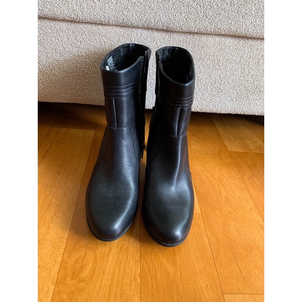 Rockport boots preloved