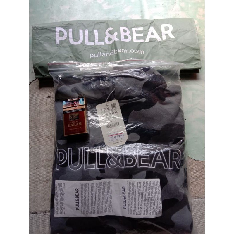 Hodie pull&bear camo grey sz xs