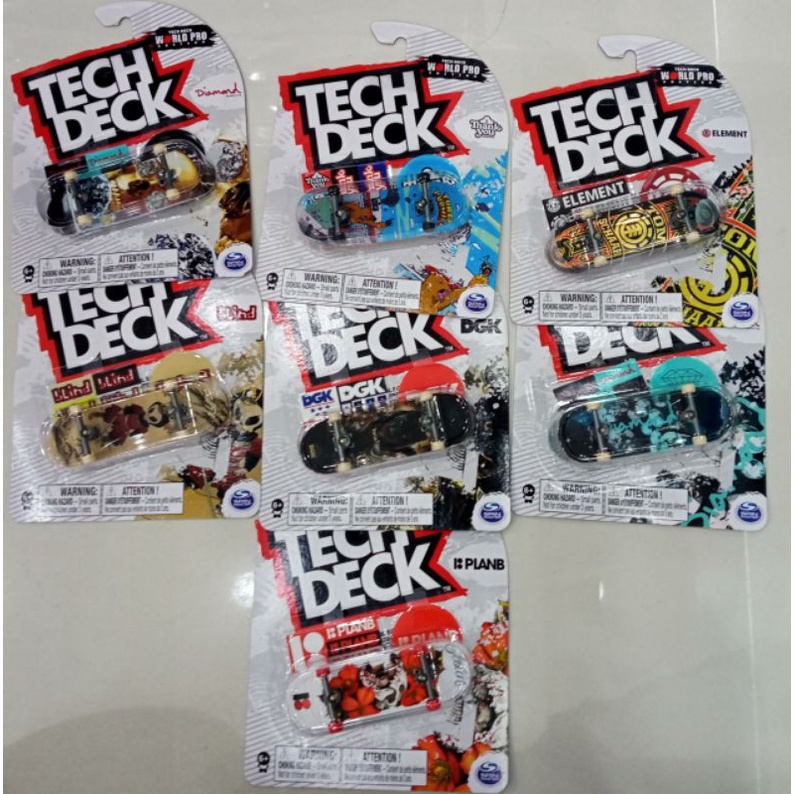 TECH DECK SKATEBOARD
