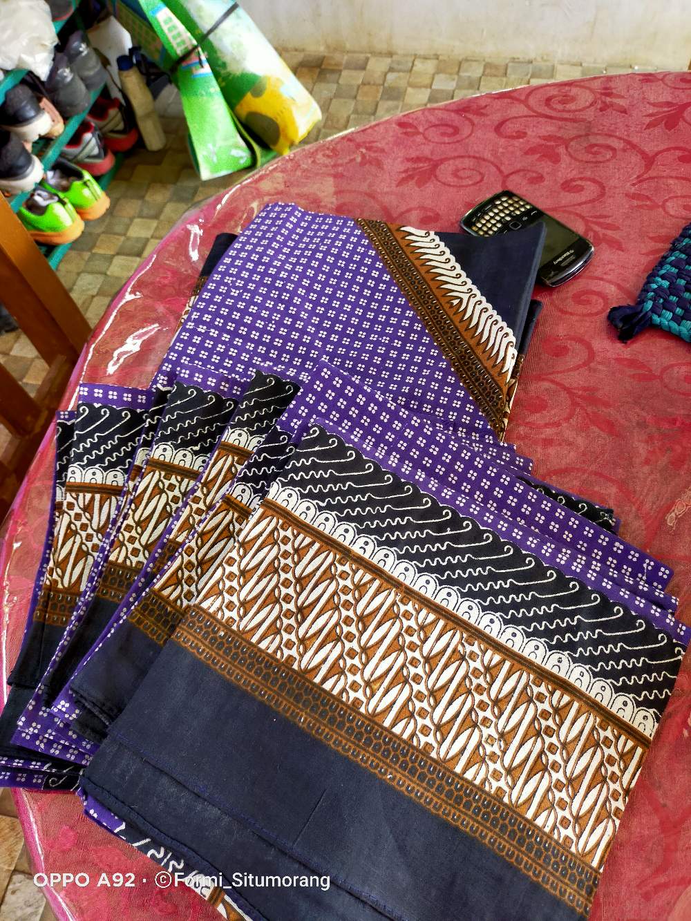 Taplak Meja Batik
