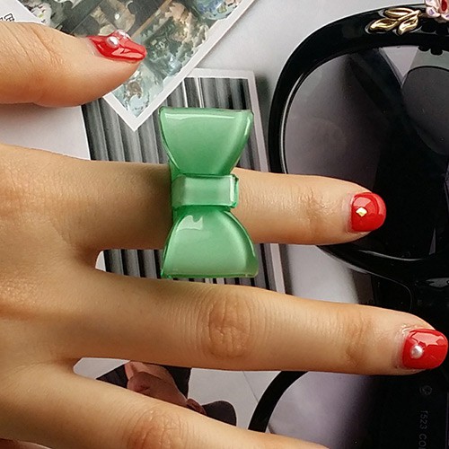 LRC Cincin Fashion Big Bowknot Decorated Simple Design Resin Korean Rings