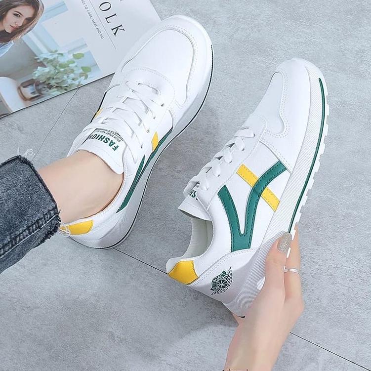 Tren Kekinian.. Sepatu Sneakers Tali Cowok Pria Cewek Wanita EPL / Sepatu Wanita Terkini / Sepatu Pr