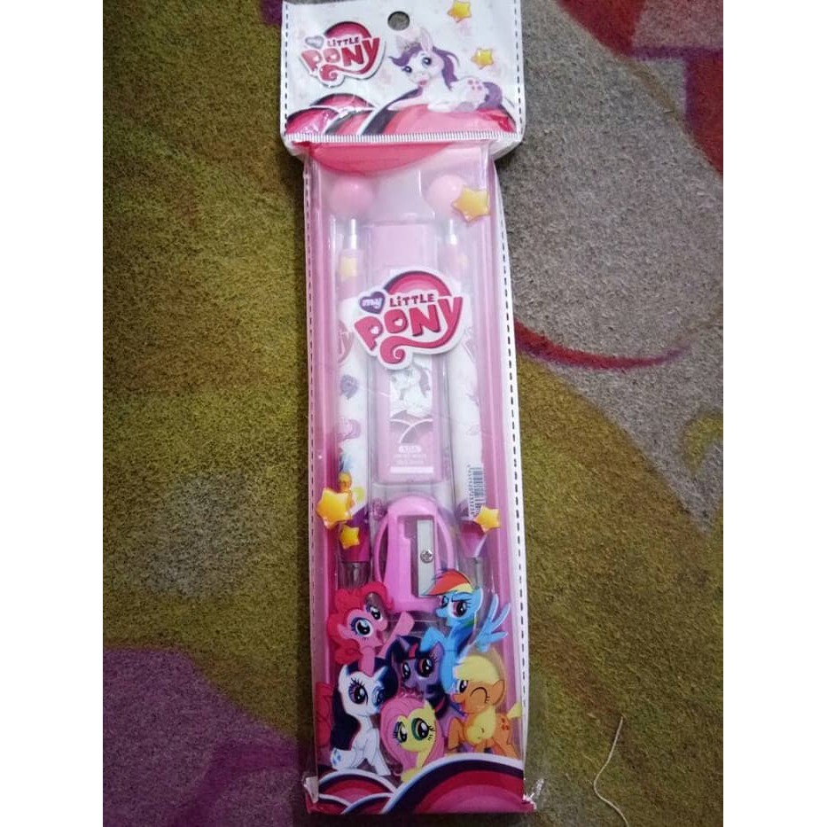 

Tempat pensil peralatan sekilah anak anak karakter spongebob