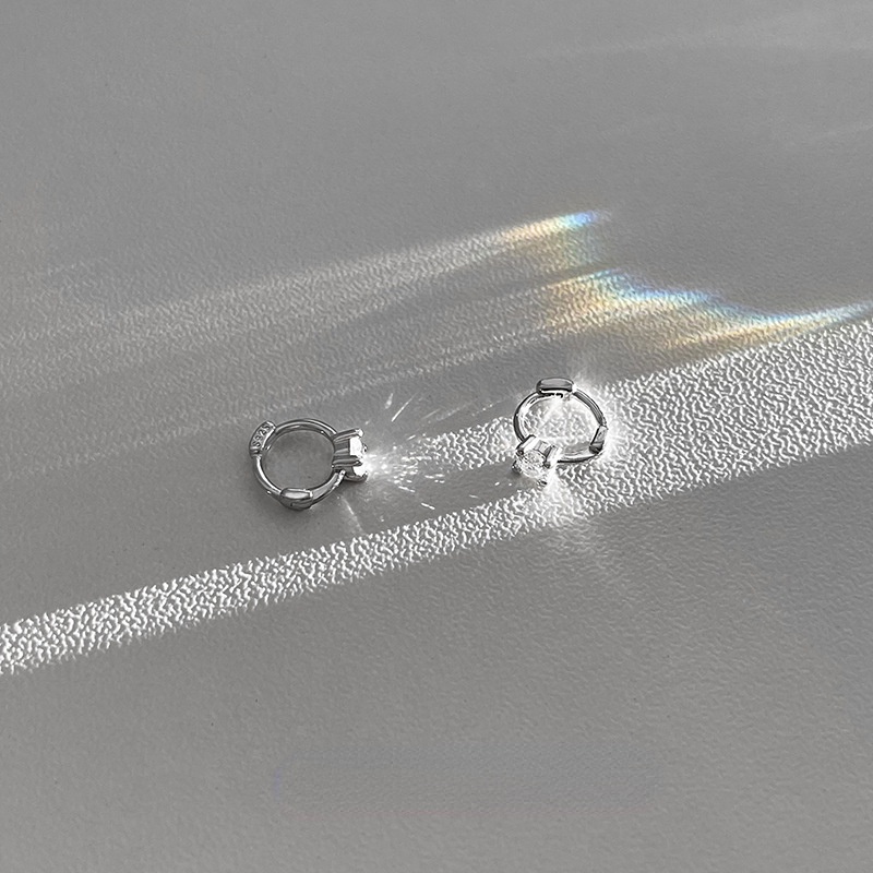 Anting Tusuk Bentuk Lingkaran Aksen Zircon Warna-Warni Untuk Wanita