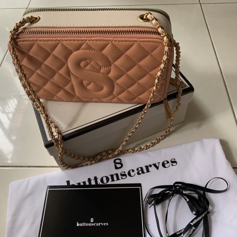 PRELOVED YURA BAG FRUITY BUTTONSCARVES BENANG JARUM NEW YORK SERIES GRANADA SERIES