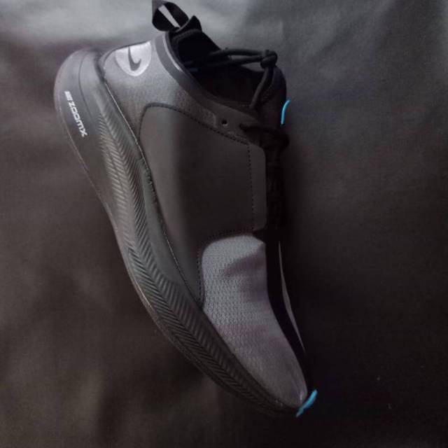 nike zoom black and blue