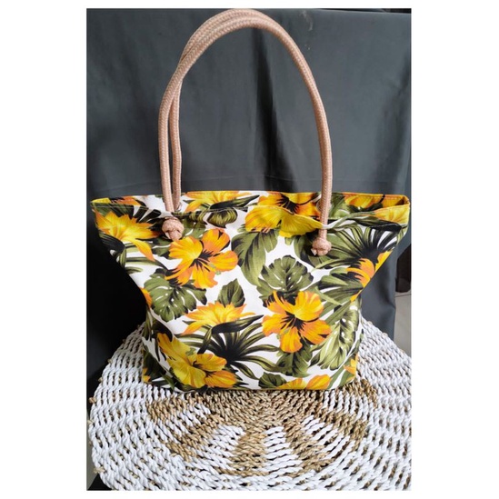 TAS CANTIK MULTIFUNGSI
