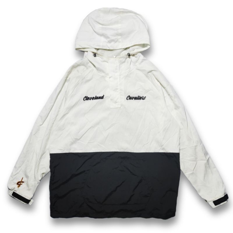 Jaket Anorak NBA Cleveland Second Original ( Putih / Hitam )
