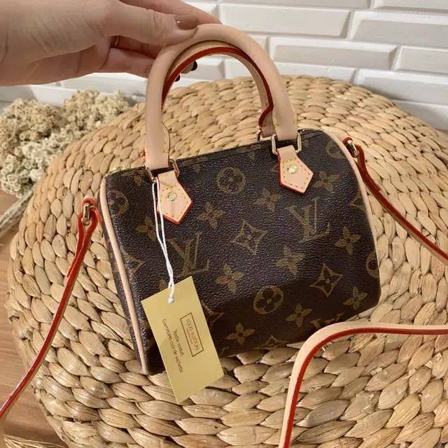 TAS WANITA LV NANO SPEEDY 15 CM