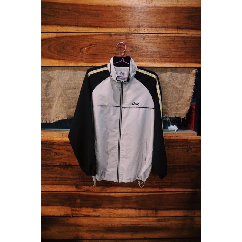 Windbreaker Asics Original Bekas