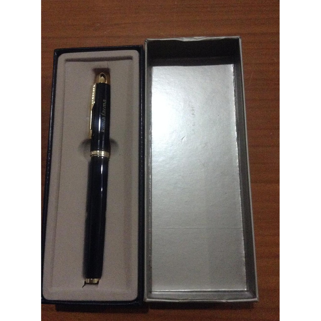 

Pulpen Parker tinta