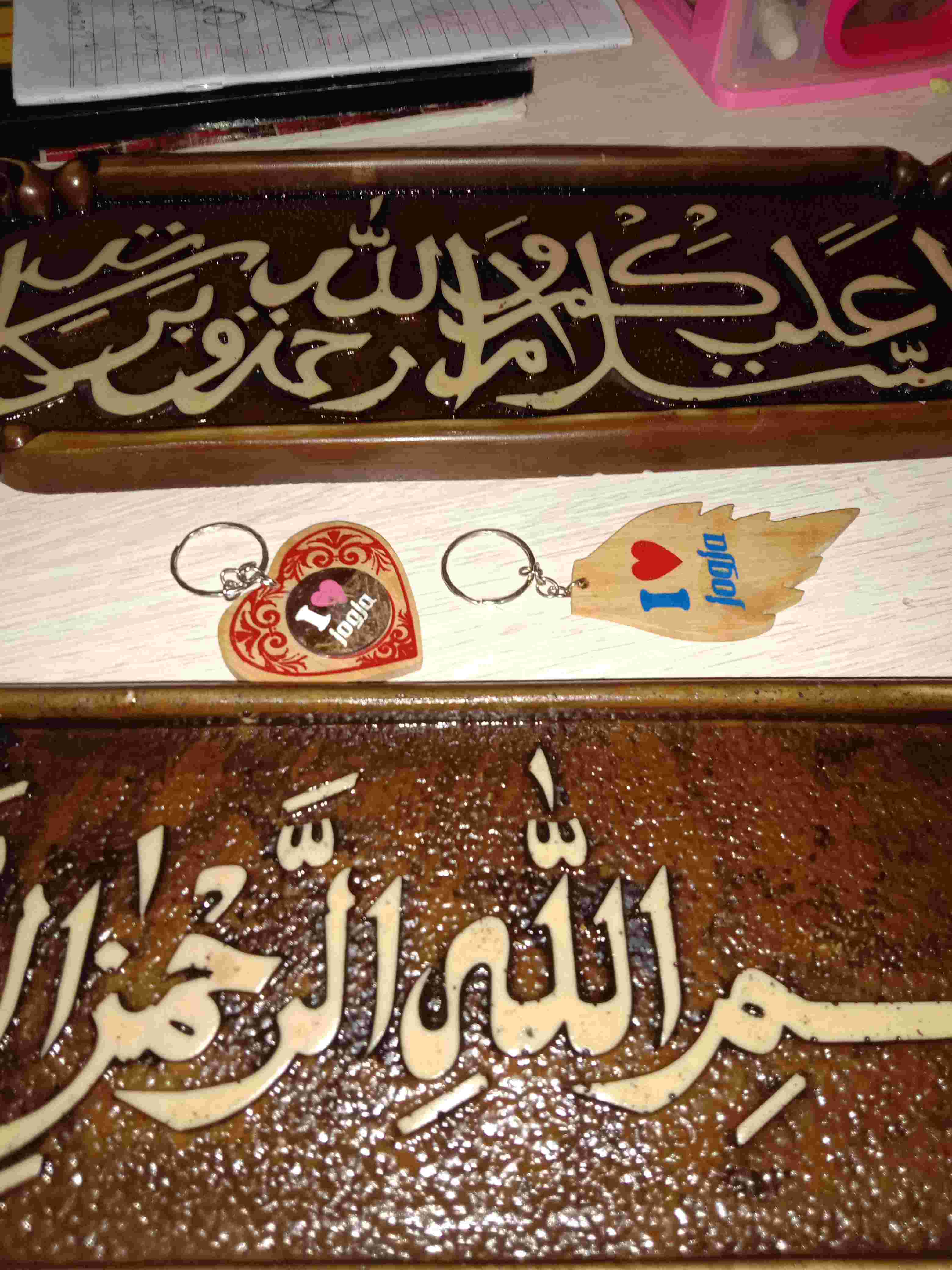 Sepasang Lukisan Kaligrafi Assalamualaikum Dan Bismillah Fiberglass