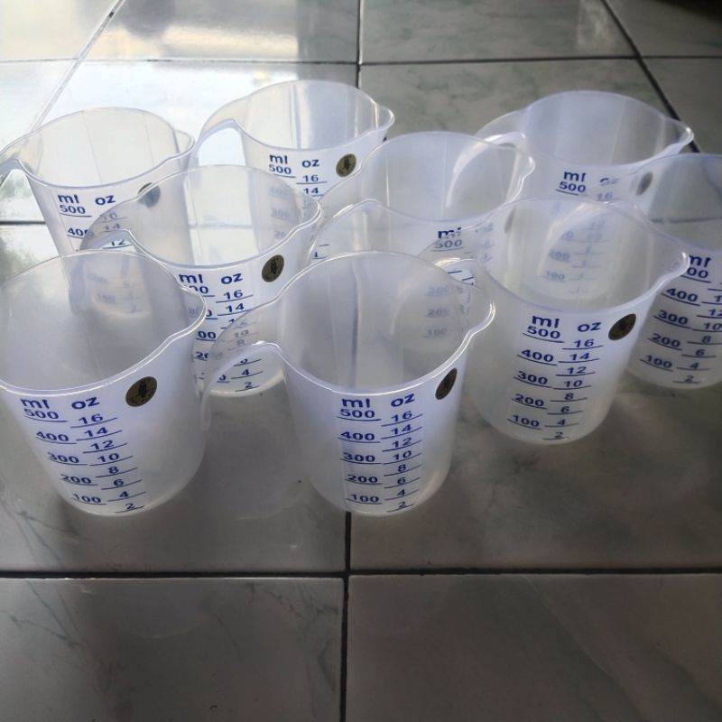 gelas ukur dan takar plastik 500 ml