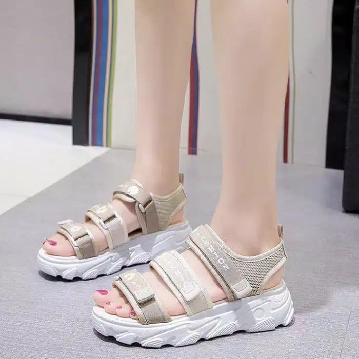 Sandal Casual Wanita Fashion Korea Sepatu Sendal Gunung Wanita 831