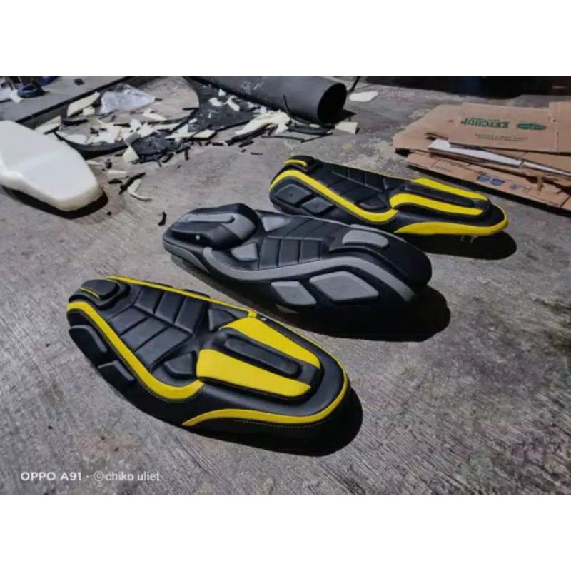 Jok motor honda beat deluxe bahan kulit mbtech -jok beat deluxe costume variasi