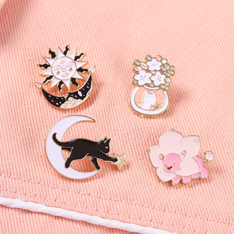 Bros Pin Enamel Bentuk Matahari / Babi / Bulan / Kucing Untuk Aksesoris Pakaian Wanita