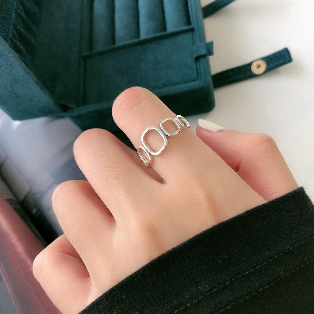 Cincin Model Hollow Geometris Bahan 925 Silver Gaya Retro Hip Hop Untuk Unisex