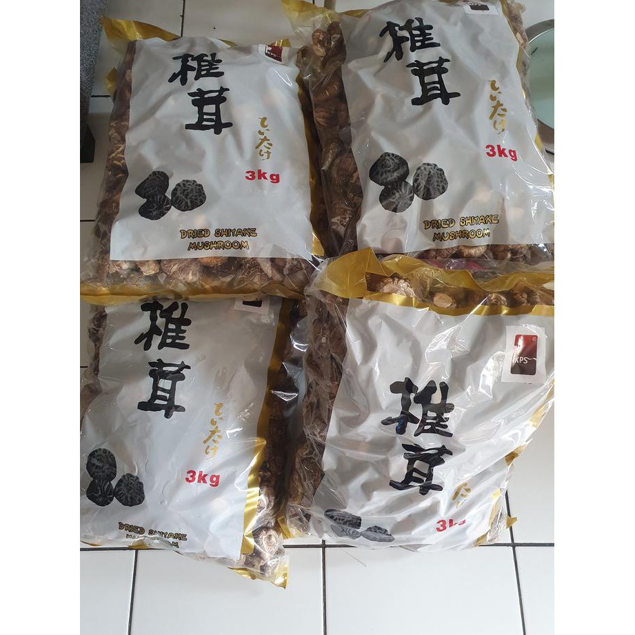 

TERMURAH Jamur Shitake Kering 3 kg Dried Mushroom Hioko Tongku Xiangku Shiangku Kode 82