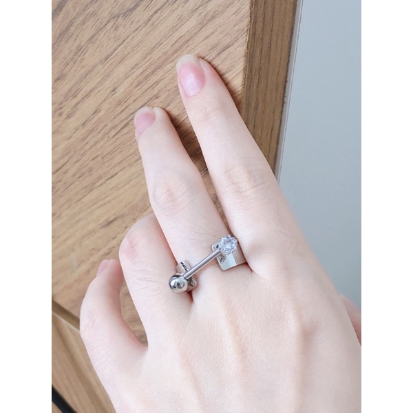 Cincin Fashion Solitaire Jarum Titanium