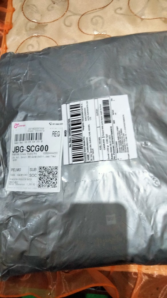 Atasan Kemeja Batik Pria Lengan Pendek Semar Waspada Corona Pen Full Furing Rajasakti Solo Ori