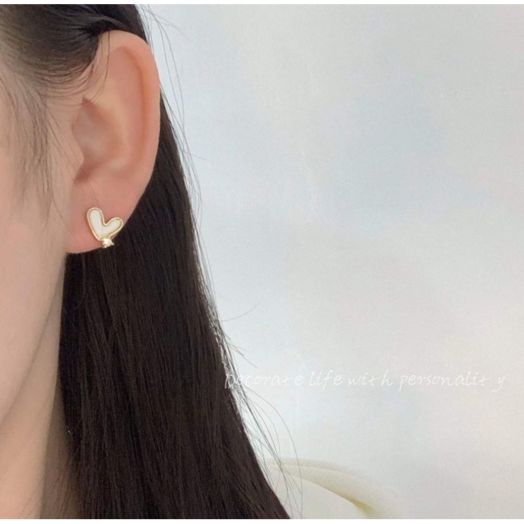 Anting Tusuk Asimetris Desain Bunga Mawar Hias Berlian Gaya Koreaperancisretro Untuk Wanita