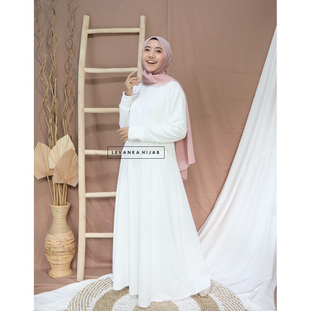 Aneka Gamis Putih atau White Maxi Dress Simple