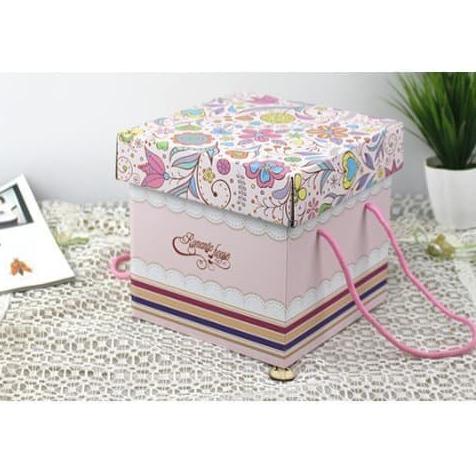 

Kotak Kado Besar Motif Flower Pastel / Box kado Natal Lebaran Imlek