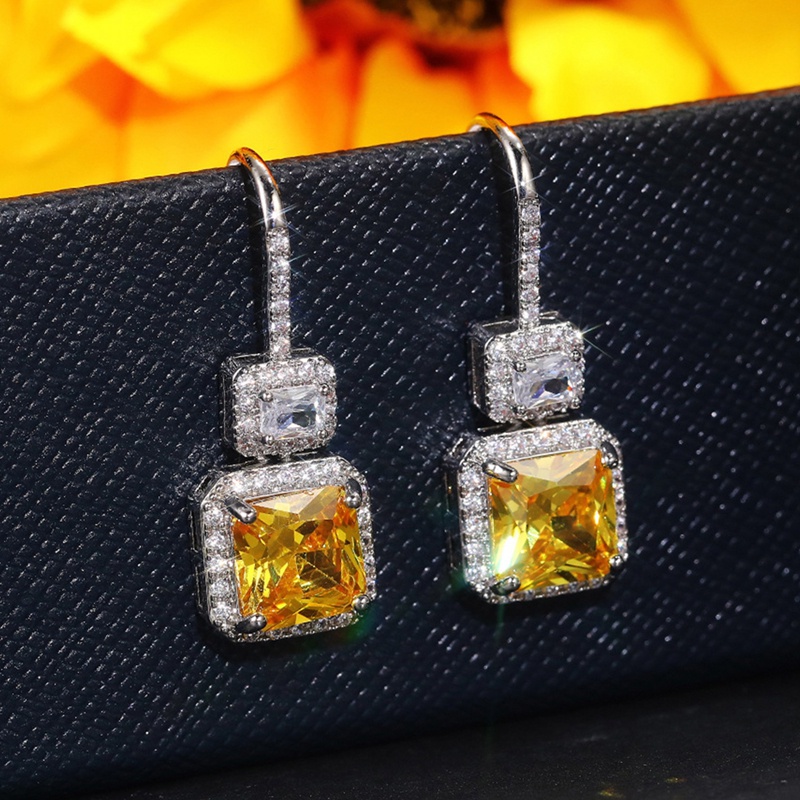 Anting Tusuk Gantung Wanita Hias Cubic Zirconia Warna Kuning Bling Untuk Pernikahan / Tunangan / Pesta