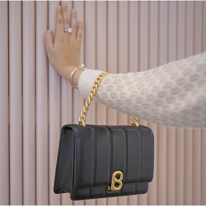 Buttonscarves Nora Bag Black