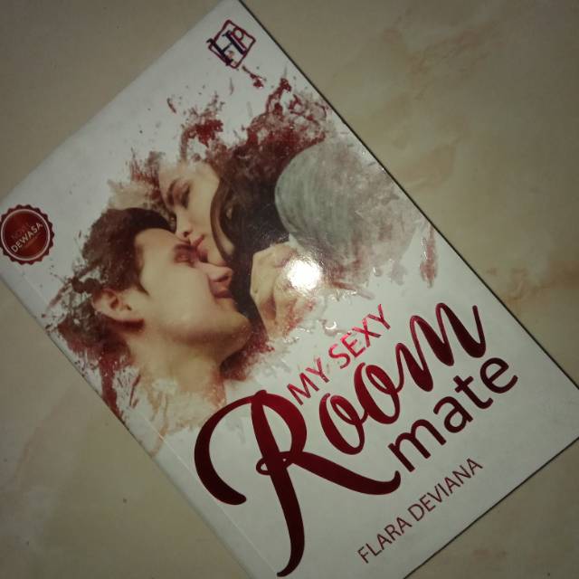 Novel My Sexy Room Mate. Genrenya Romace Dewasa 21+