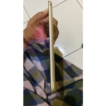 Apple Ipad 7 wifi only 32 GB