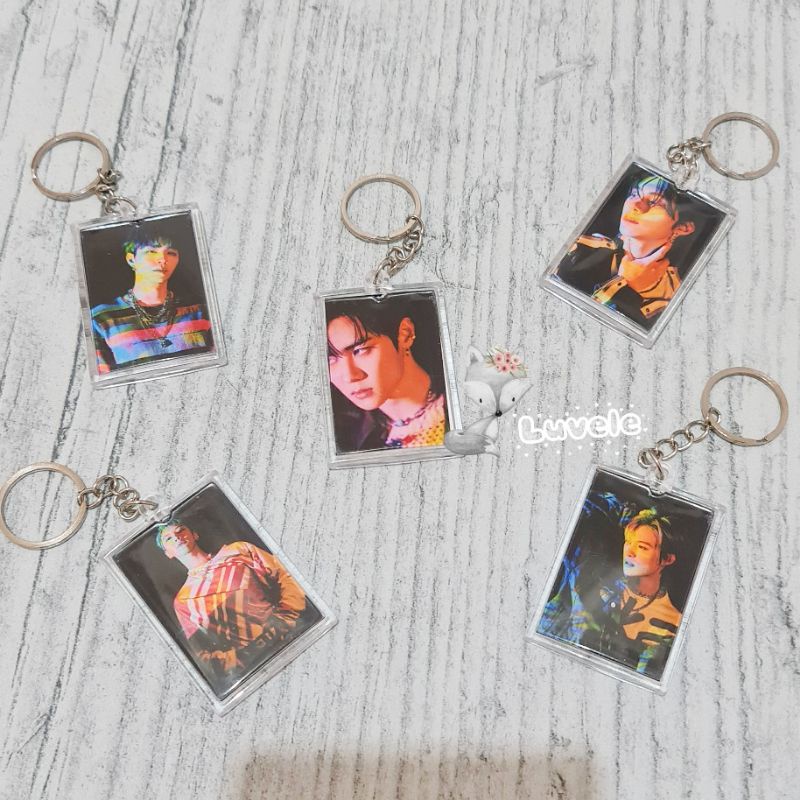 WayV Miracle Acrylic Clear Keychain Gantungan Kunci Akrilik