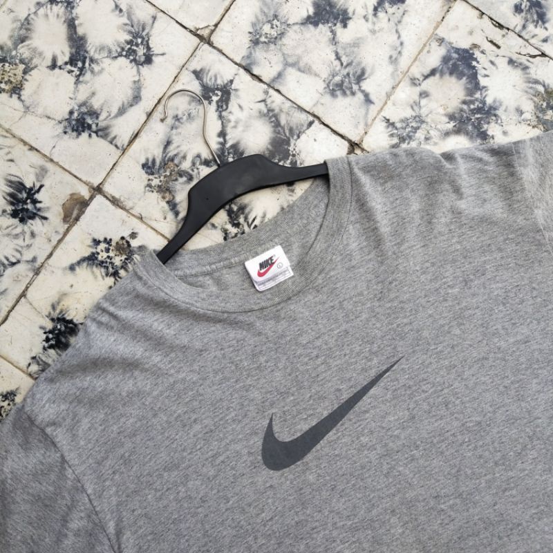 T - SHIRT NIKE SWOOSH 90s USA