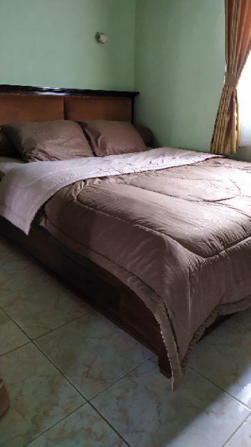 Bed Cover Platinum Jacguard Emboss T.30 Cm Coffe Size.king 180×200 Dan 160×200