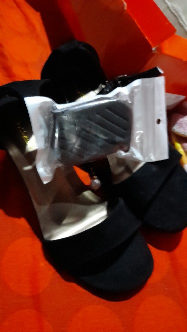 Bryan Busa Ganjalan Solusi Sepatu Pantofel Kebesaran Longgar Cream Hitam Pengganjal Sepatu Depan