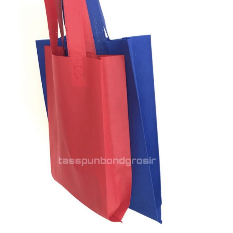 

Tas Spunbond 30x40x9 / Goodie Bag Spunbond / Tas Sembako